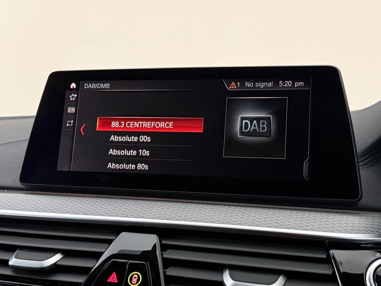 BMW 5 Series thumbnail Infotainment System