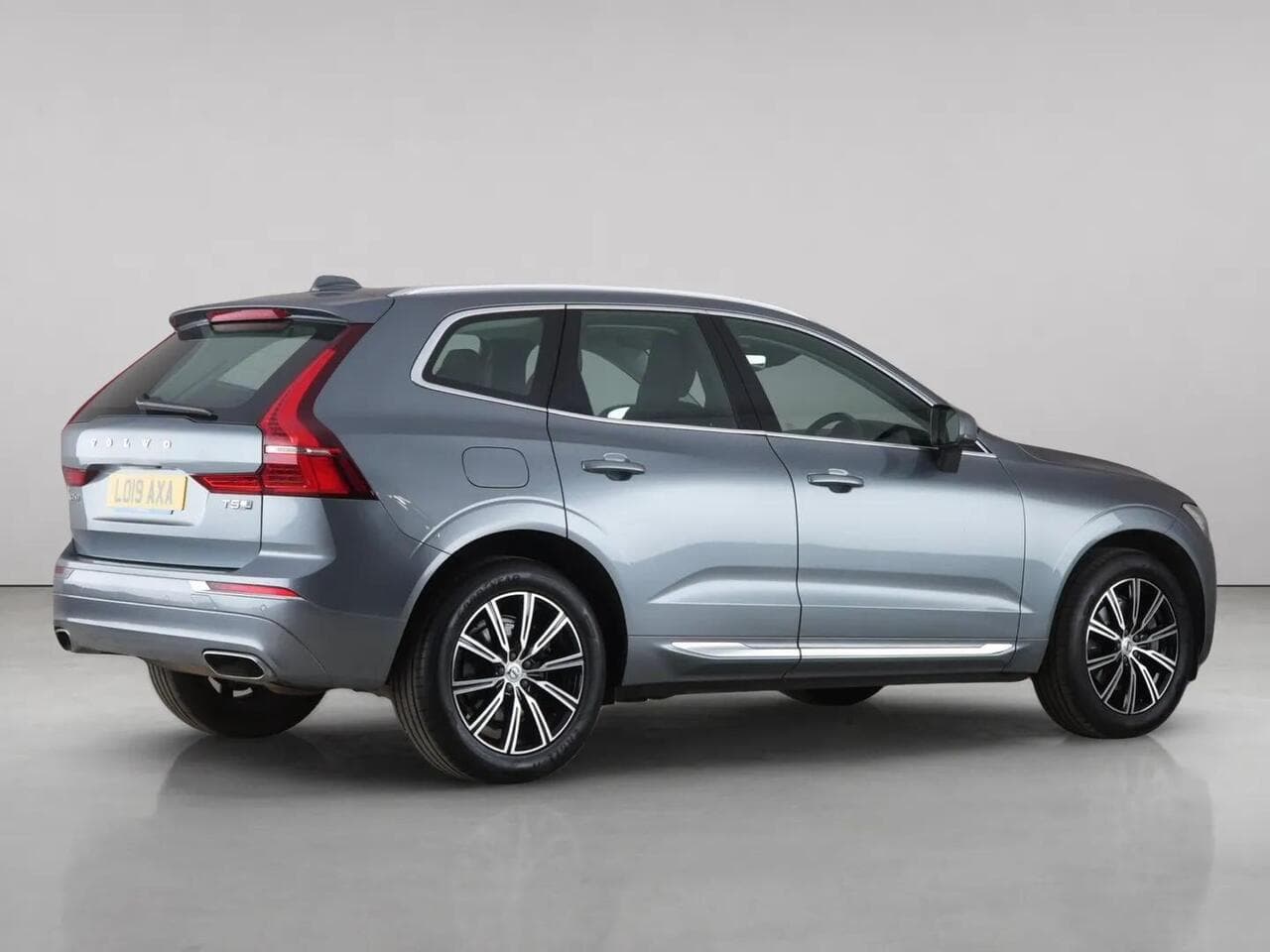 Volvo XC60 thumbnail Side Right