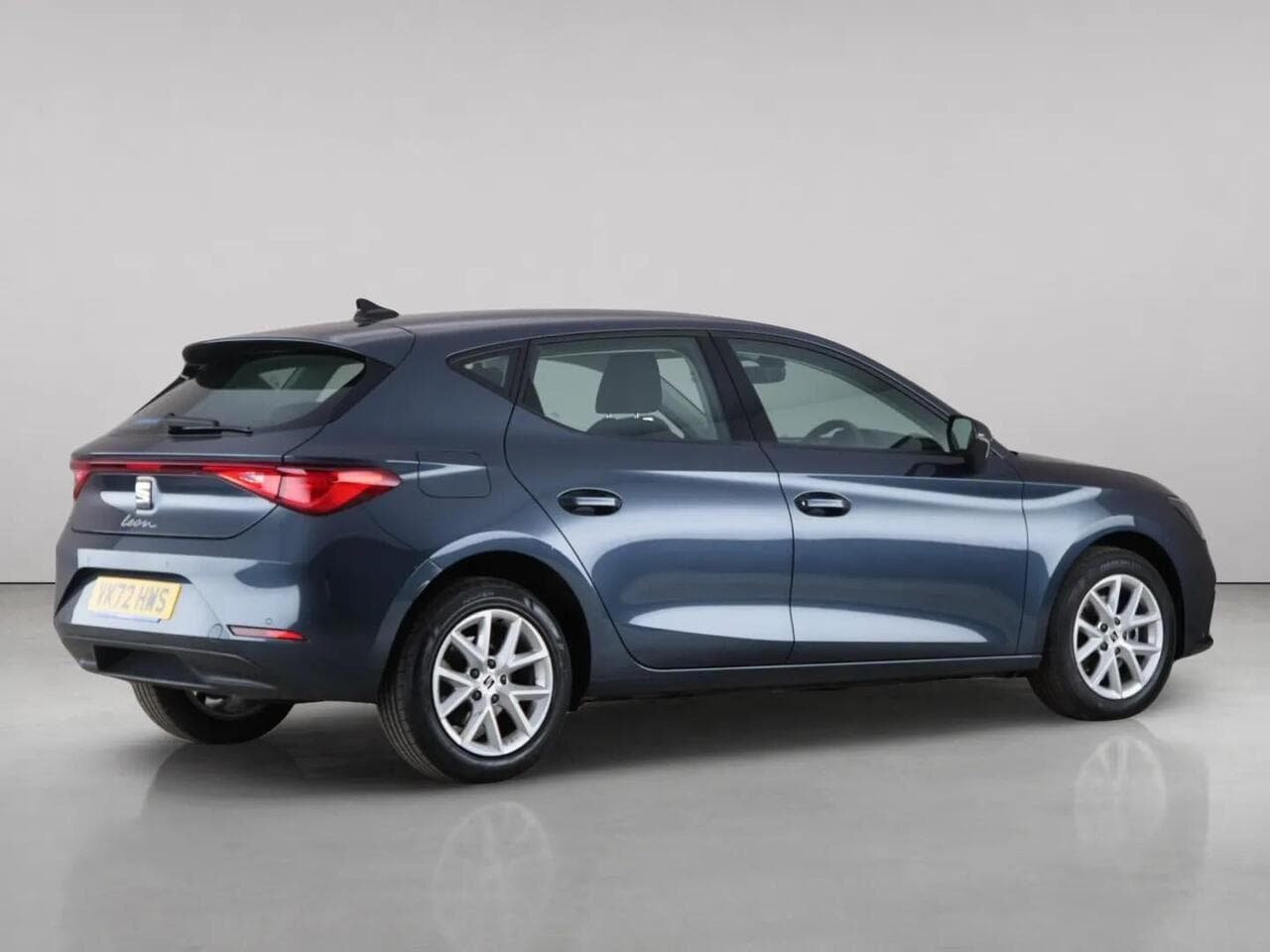 SEAT Leon thumbnail Front Right