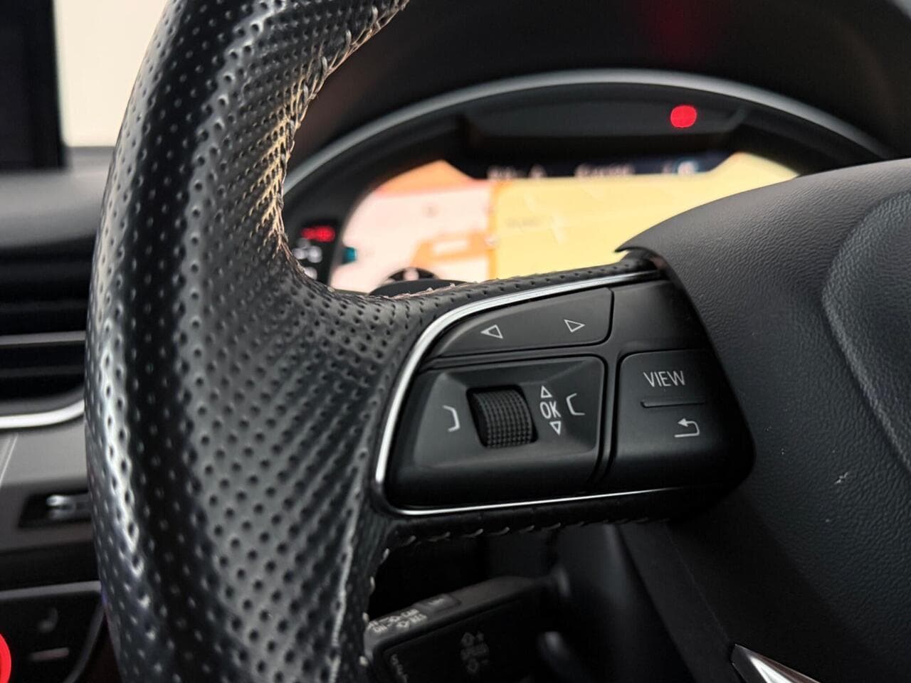 Audi Q7 thumbnail Misc Controls