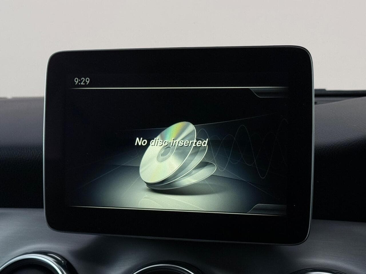 Mercedes-Benz GLA thumbnail Infotainment System