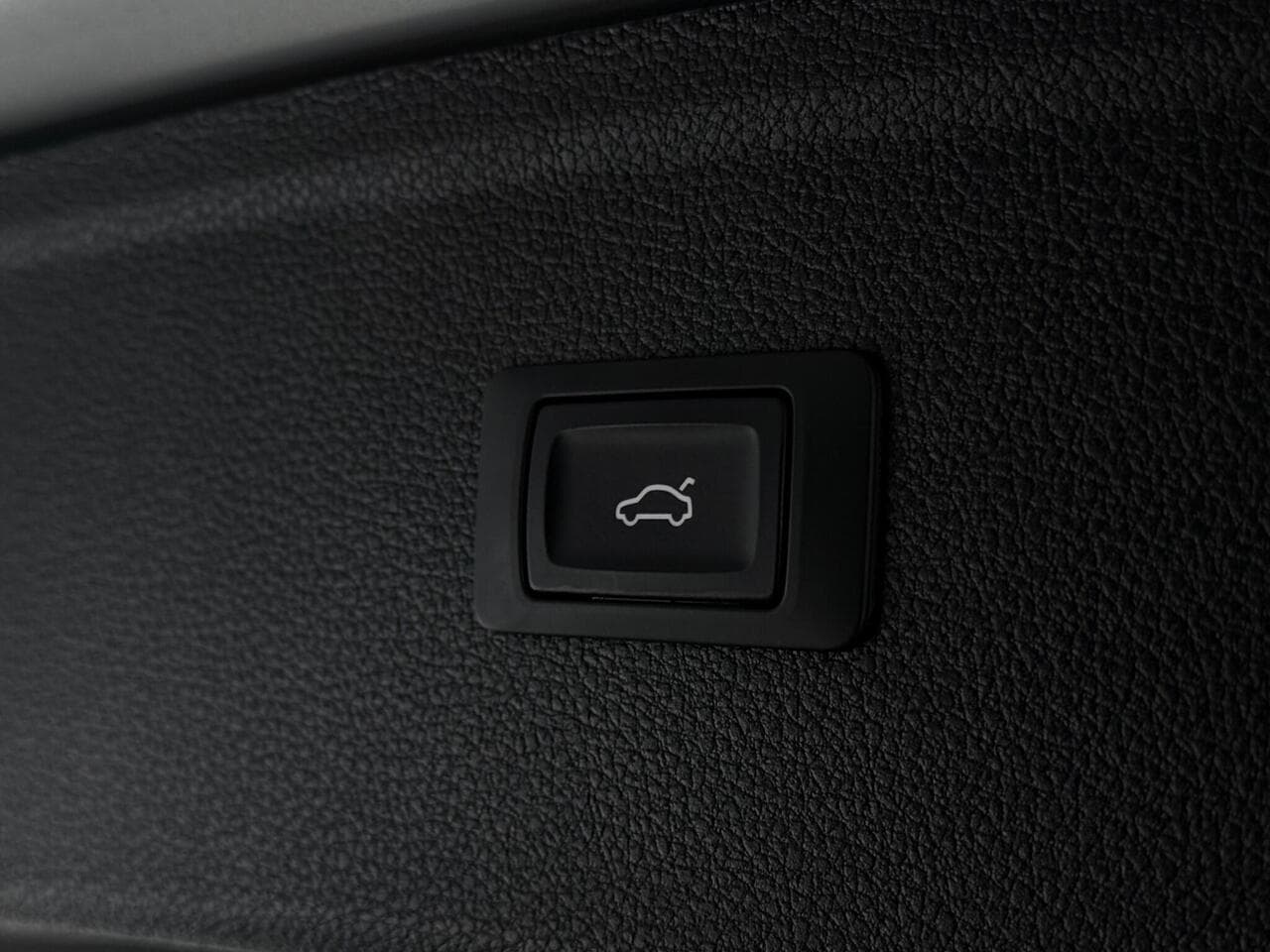 Audi Q5 thumbnail Misc Controls