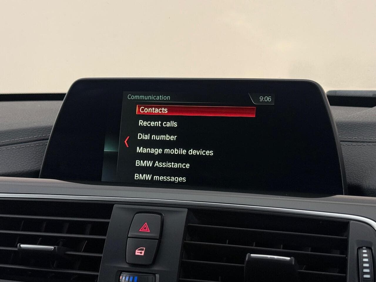 BMW 3 Series thumbnail Infotainment System