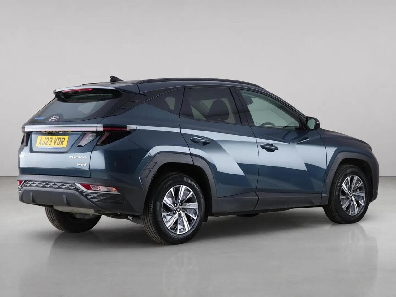 Hyundai TUCSON thumbnail Rear Right