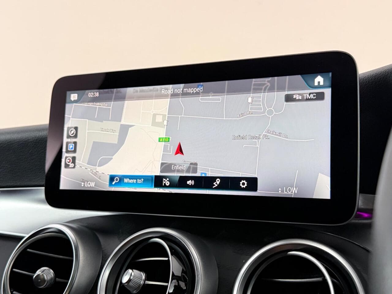 Mercedes-Benz GLC thumbnail Infotainment System