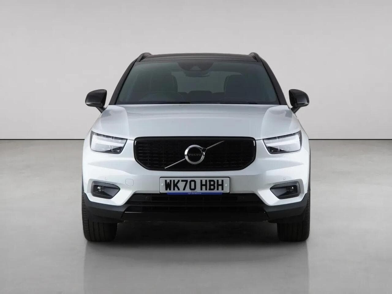 Volvo XC40 thumbnail Front