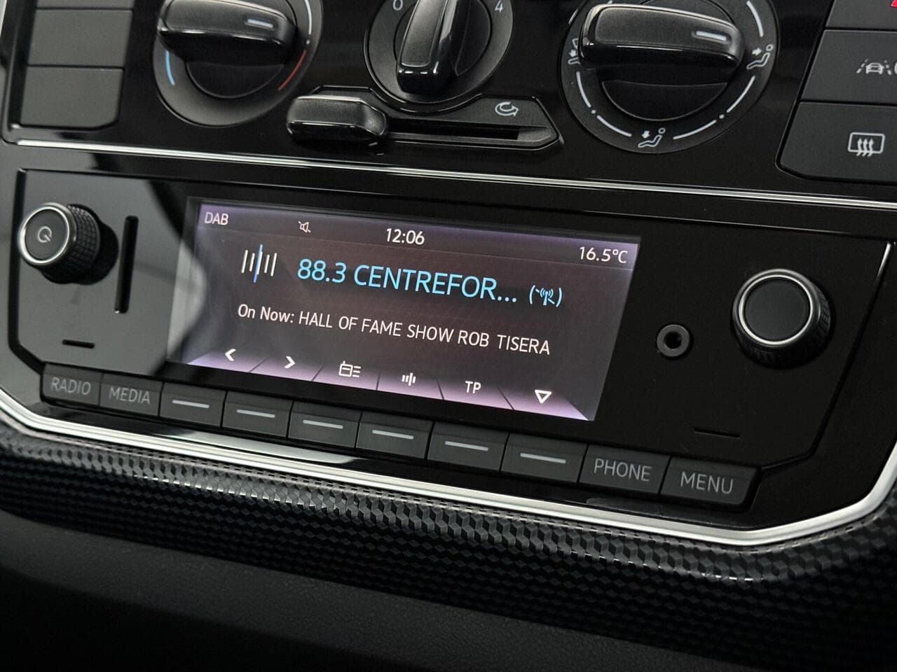Volkswagen up! thumbnail Infotainment System