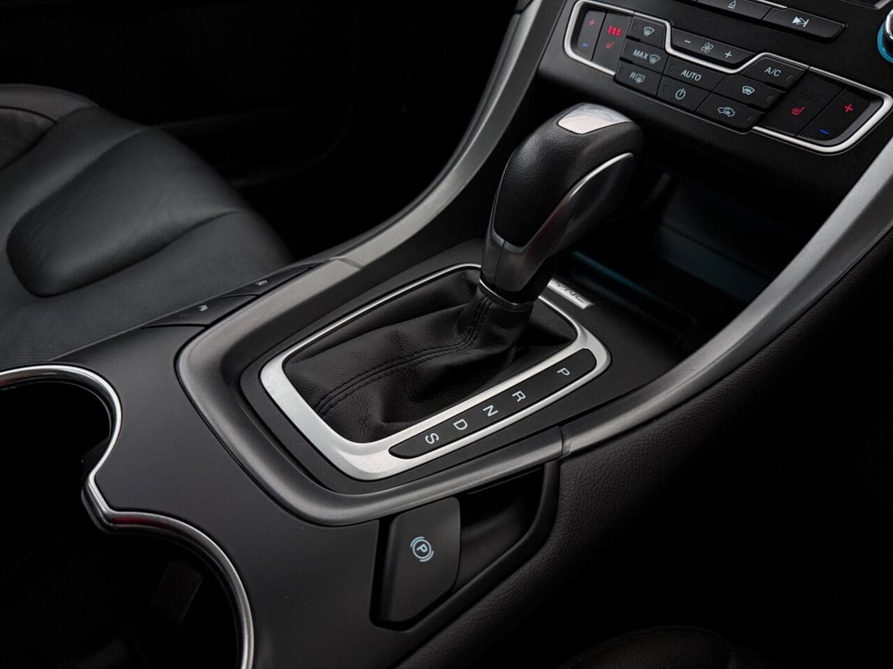 Ford Mondeo thumbnail Misc Controls