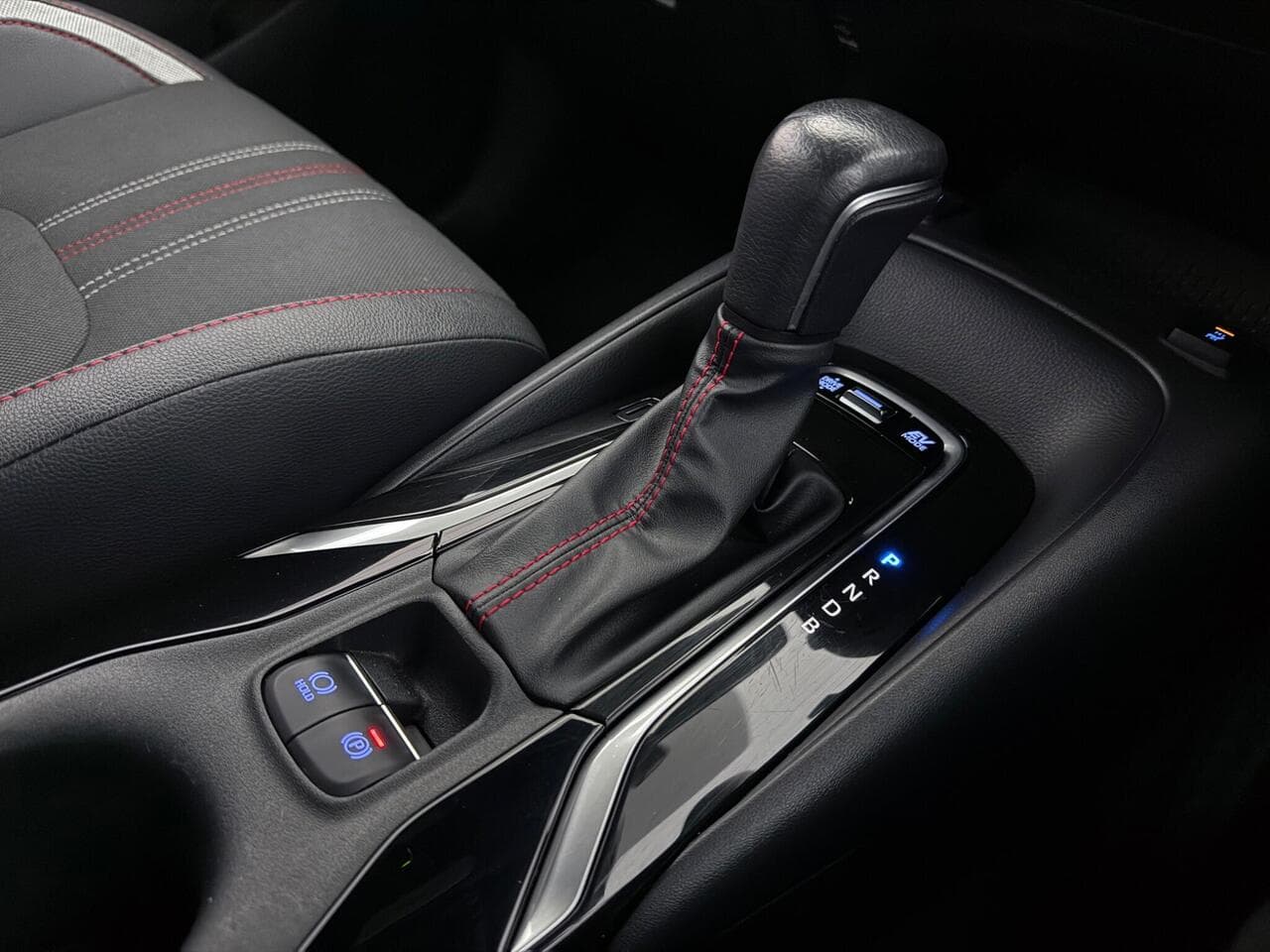 Toyota Corolla thumbnail Interior Front