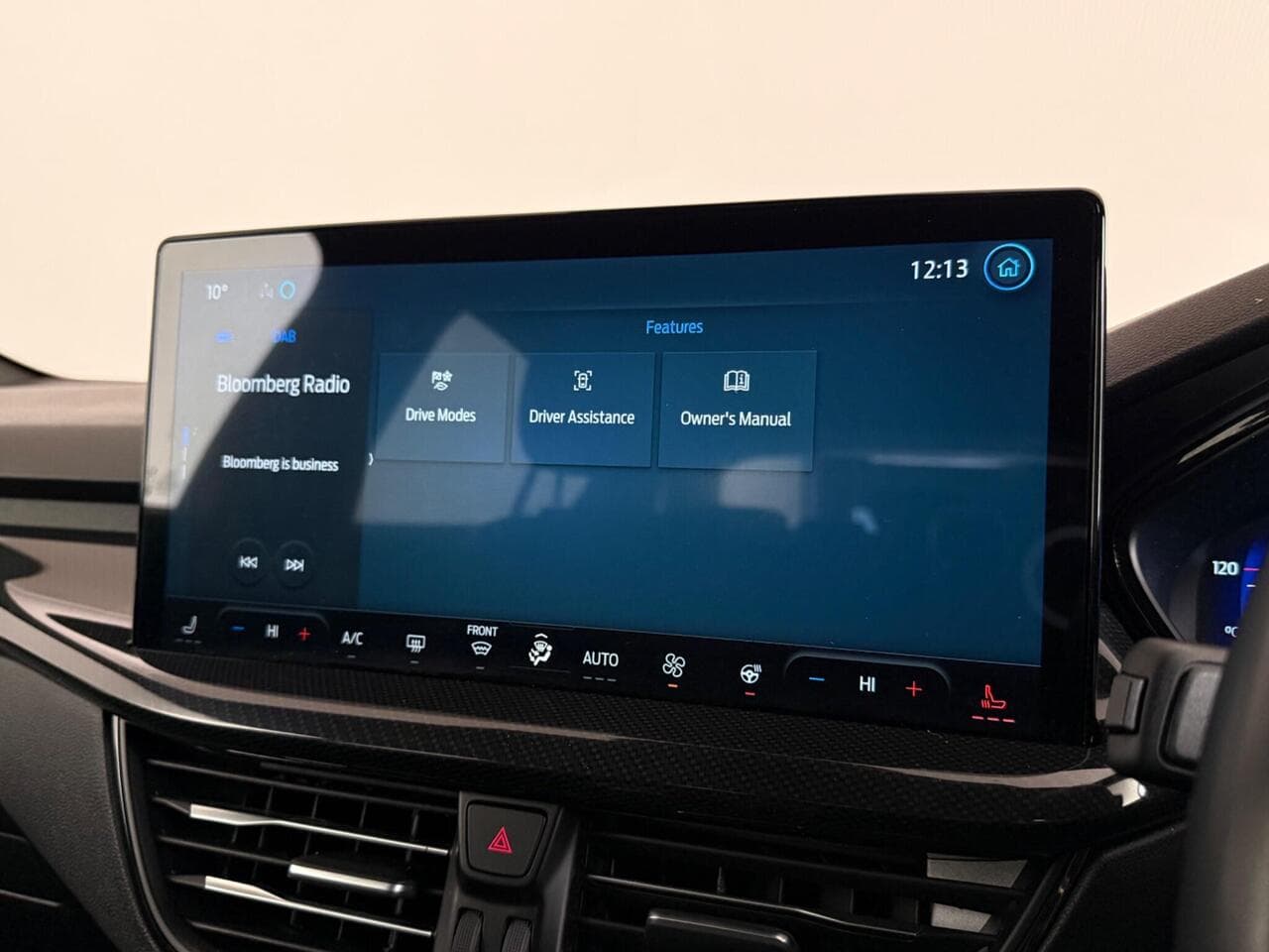 Ford Focus thumbnail Infotainment System