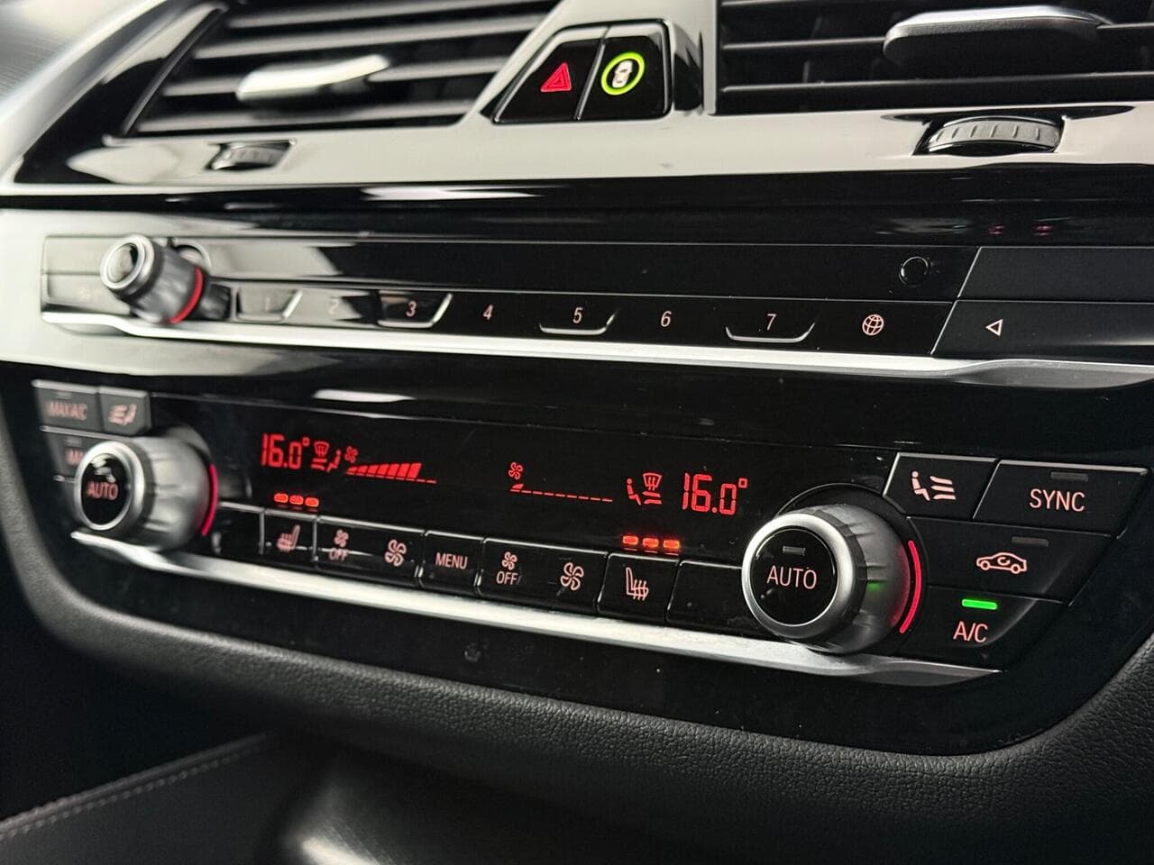 BMW 5 Series thumbnail Infotainment System