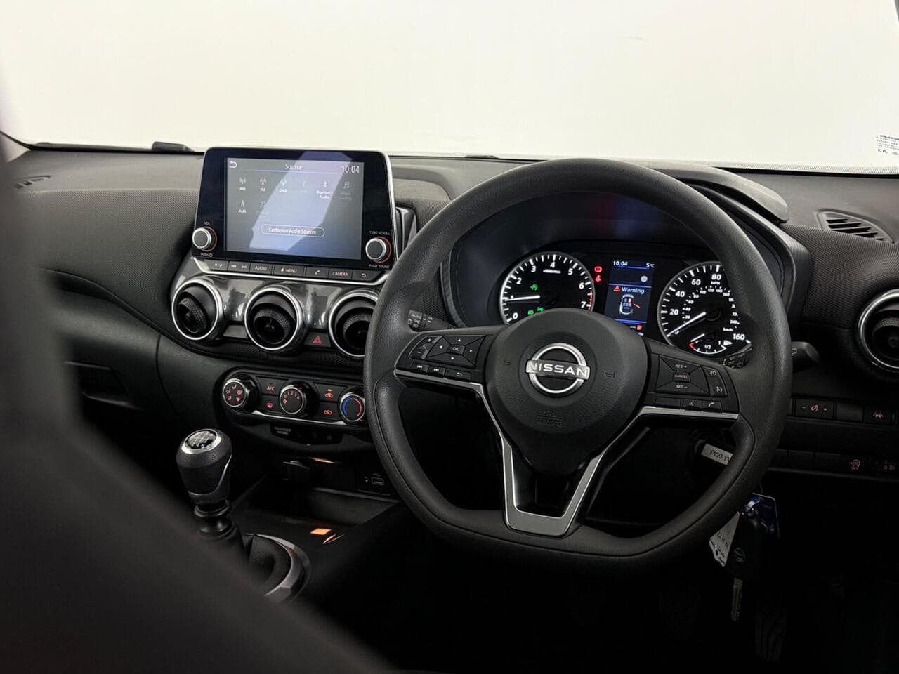 Nissan Juke thumbnail Steering Wheel