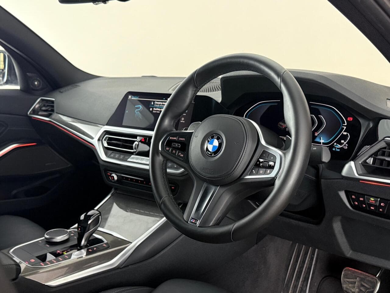 BMW 3 Series thumbnail Interior Front