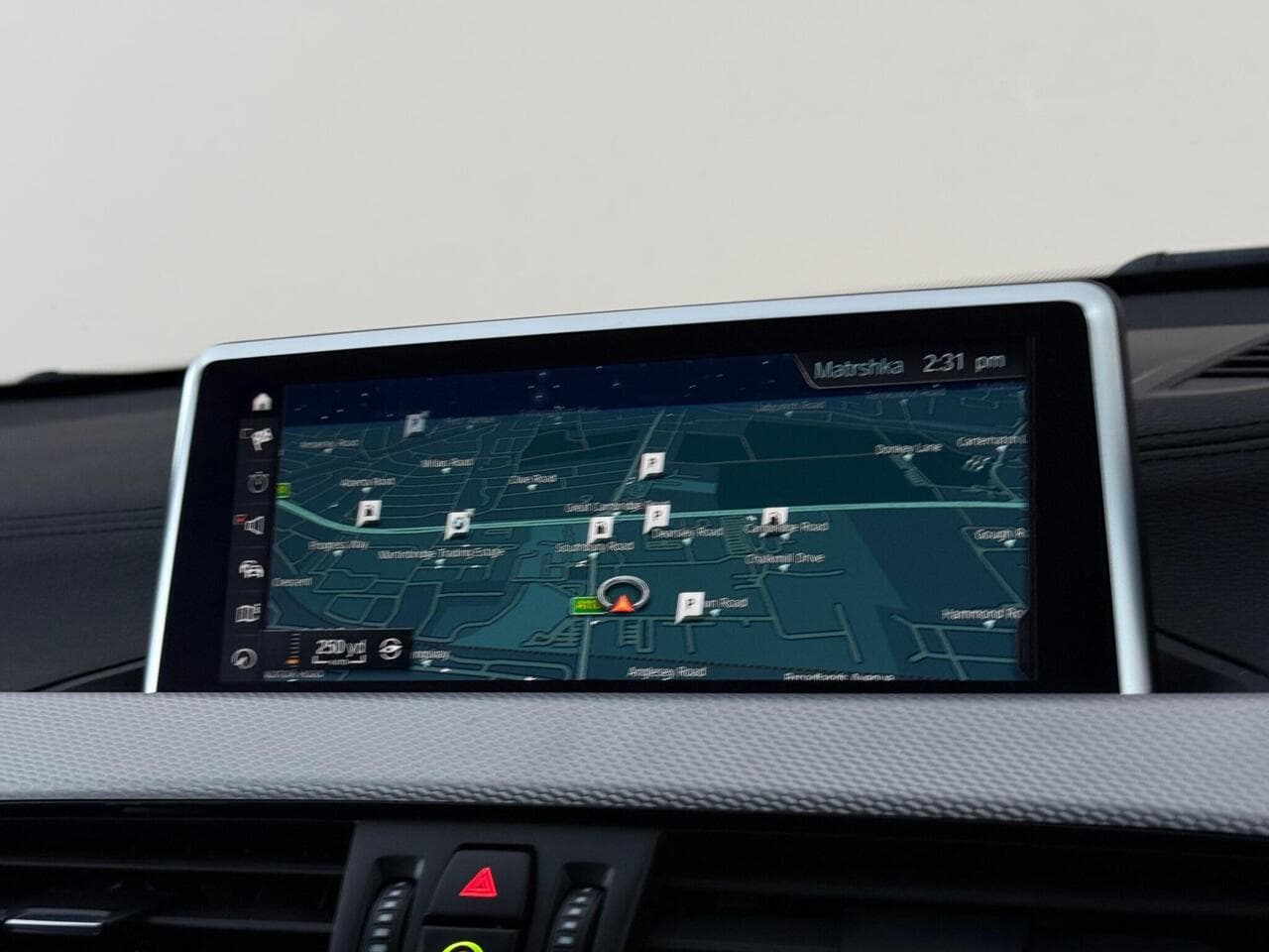 BMW X1 thumbnail Infotainment System