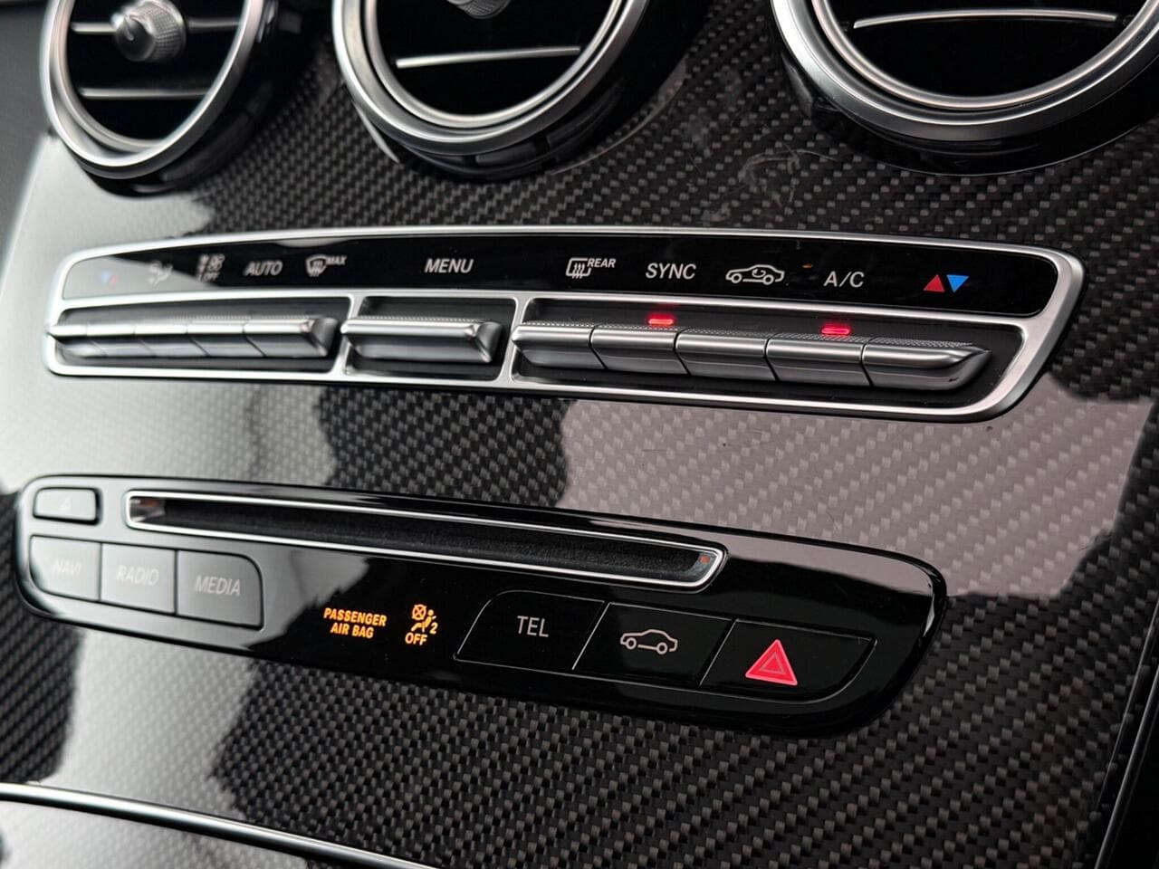 Mercedes-Benz GLC thumbnail Misc Controls