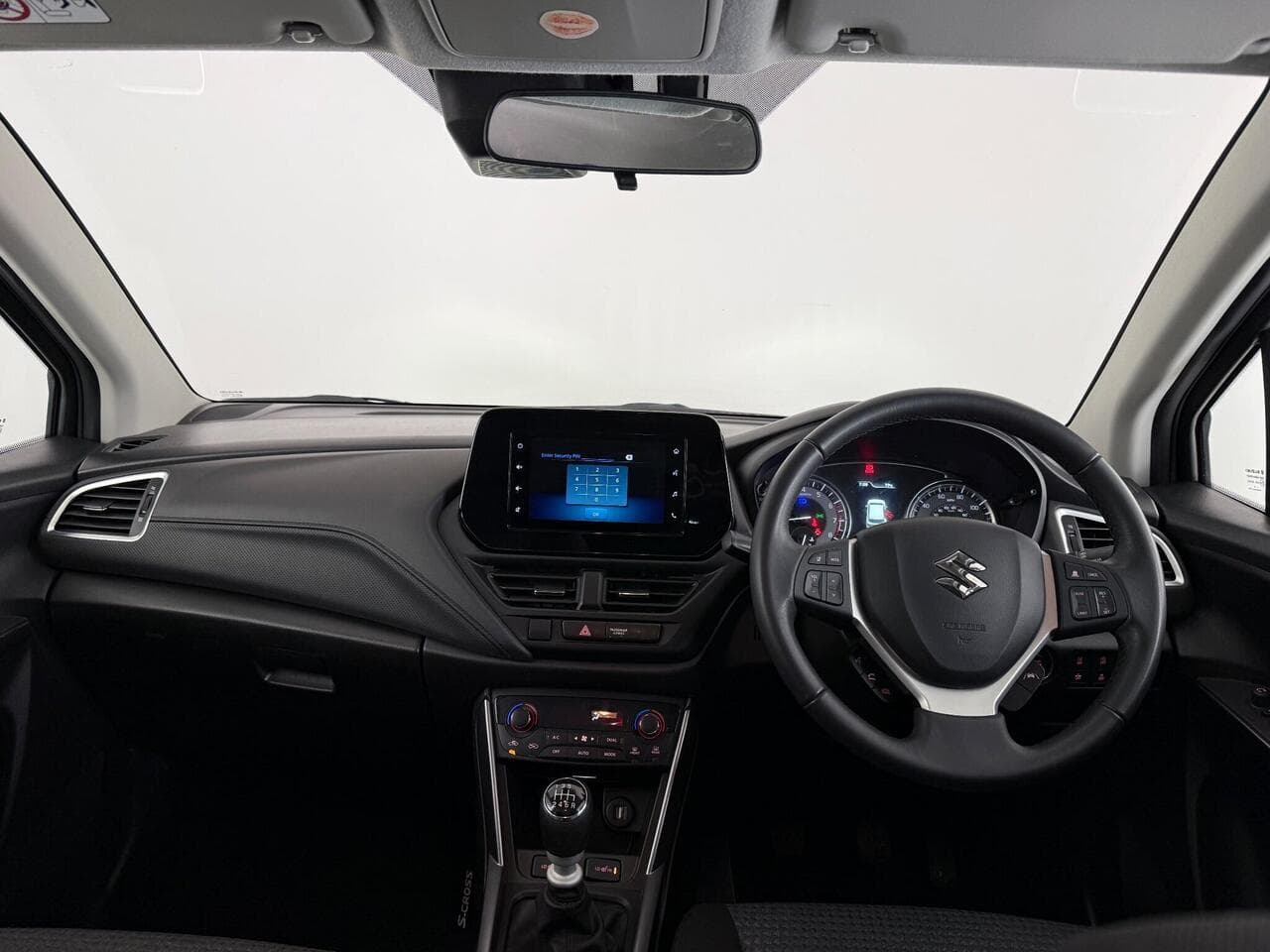 Suzuki S-Cross thumbnail Interior Front
