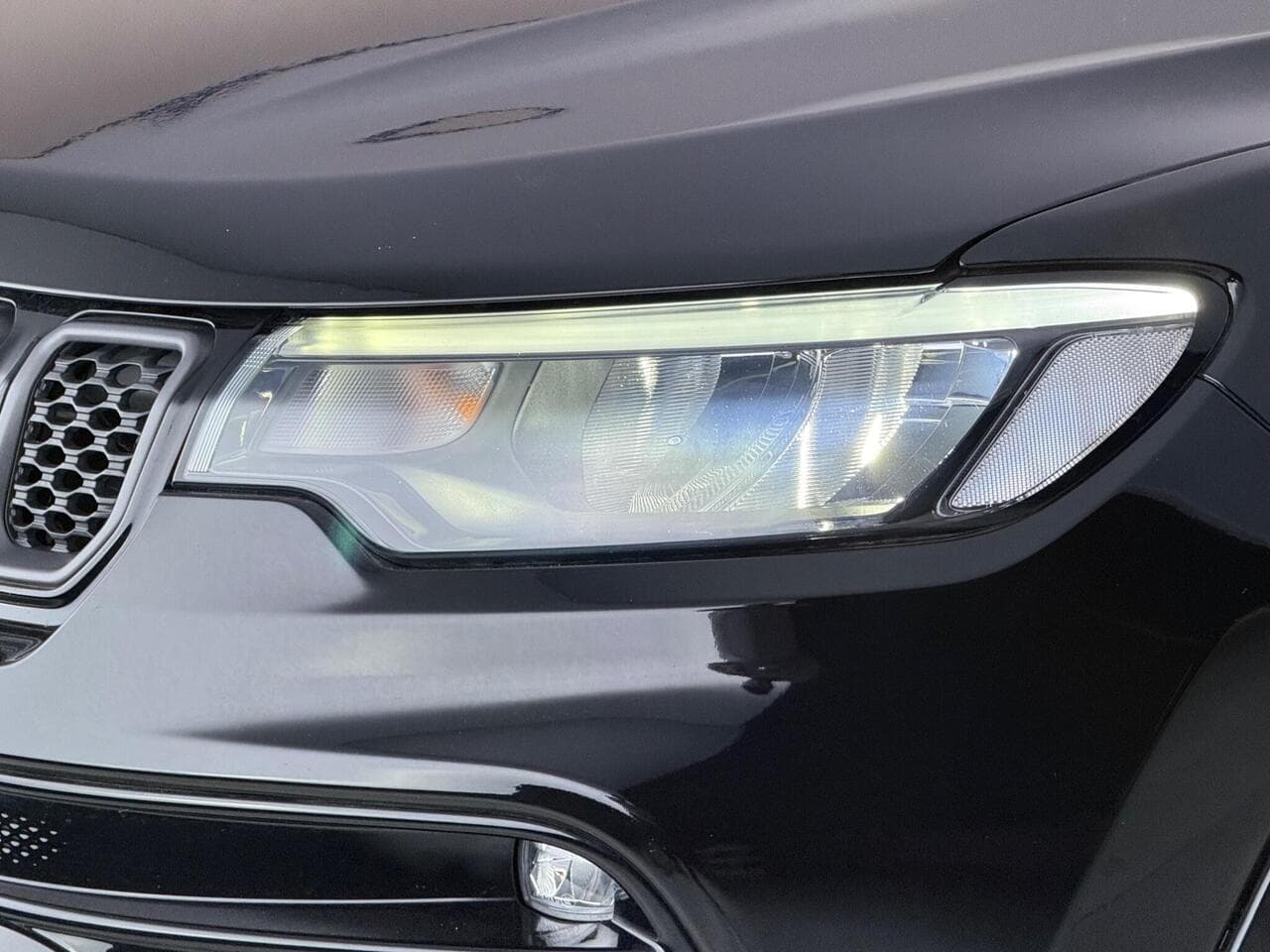 Jeep Compass thumbnail Lights Front