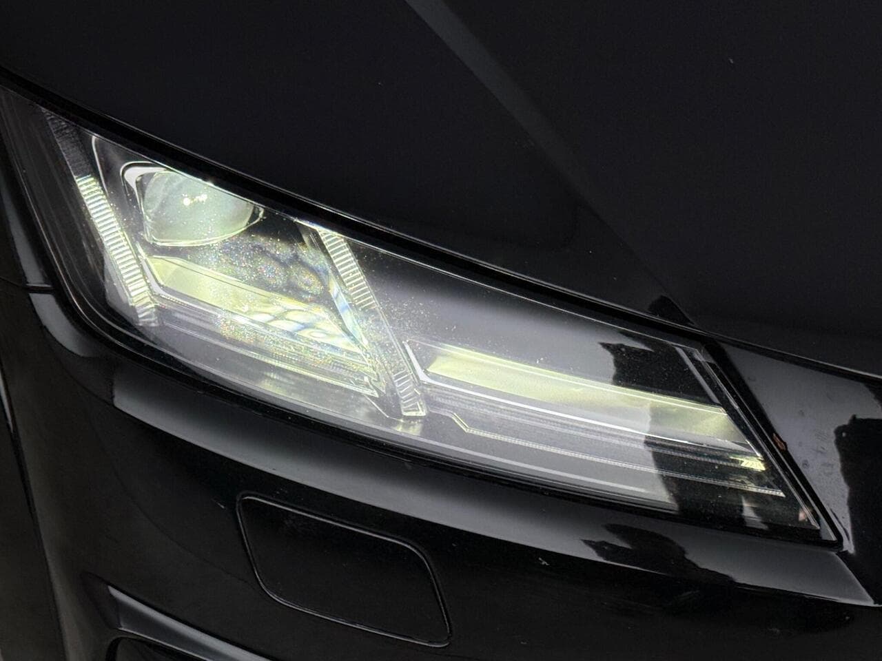 Audi TTS thumbnail Lights Front