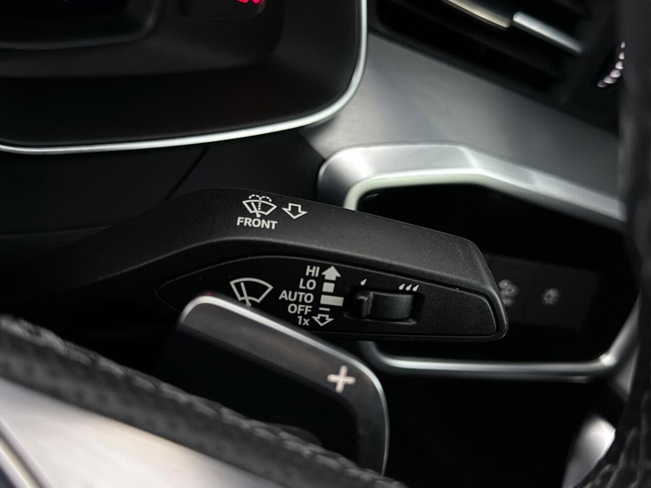 Audi A6 Saloon thumbnail Misc Controls