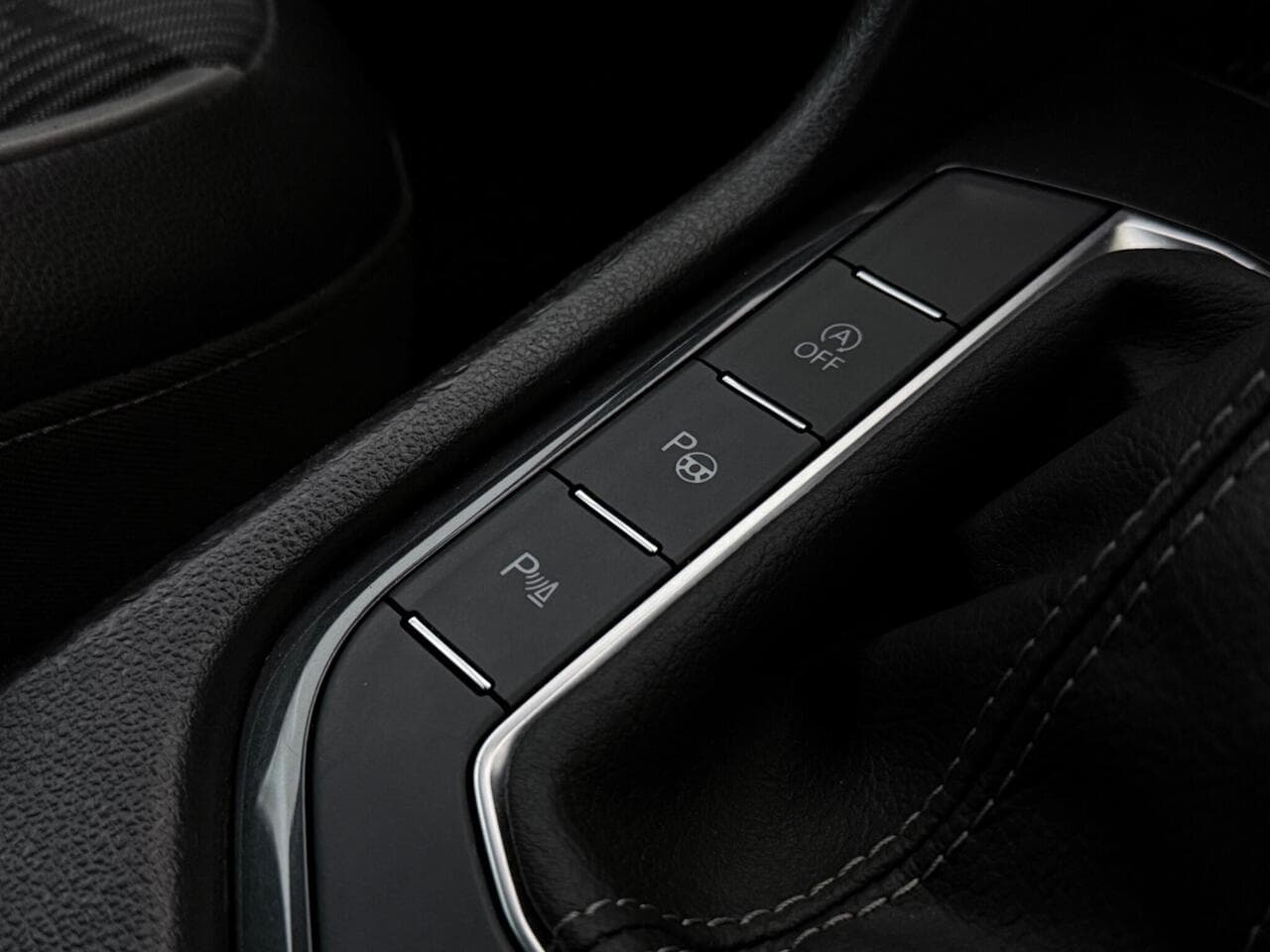 Volkswagen Tiguan thumbnail Misc Controls