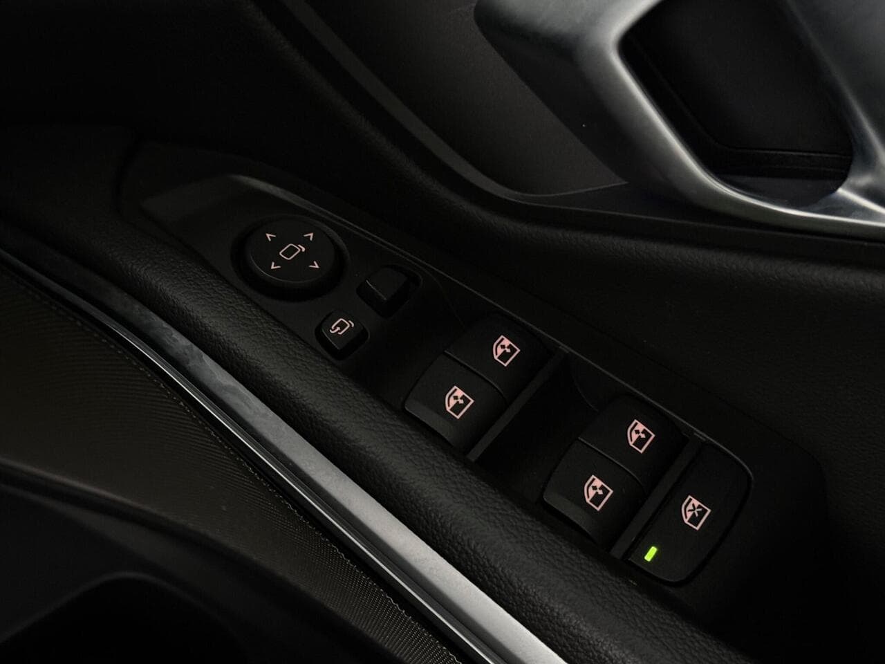 BMW 3 Series thumbnail Misc Controls
