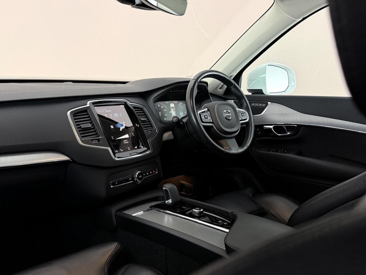 Volvo XC90 thumbnail Interior Front