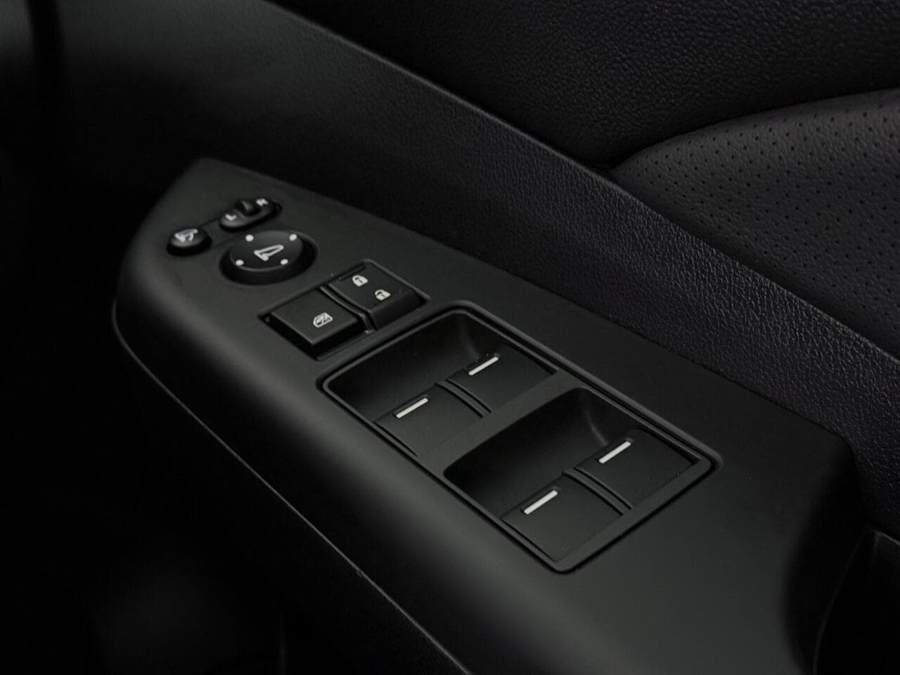 Honda CR-V thumbnail Misc Controls