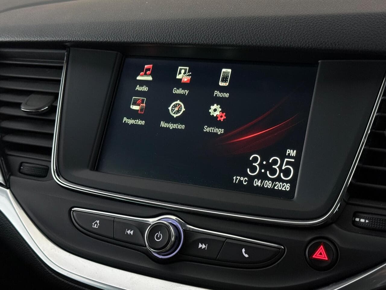 Vauxhall Astra thumbnail Infotainment System