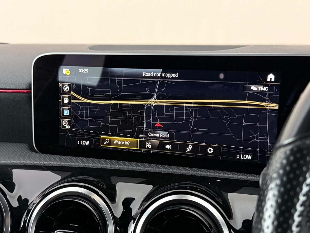 Mercedes-Benz A Class thumbnail Infotainment System