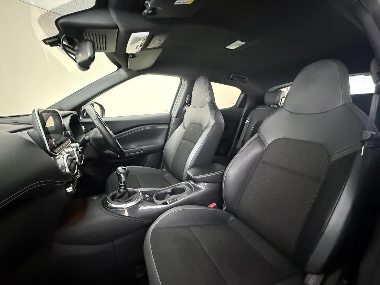 Nissan Juke thumbnail Seat Front Passenger