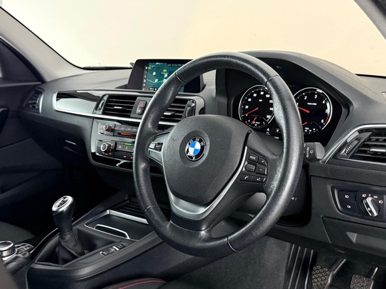 BMW 1 Series thumbnail Steering Wheel