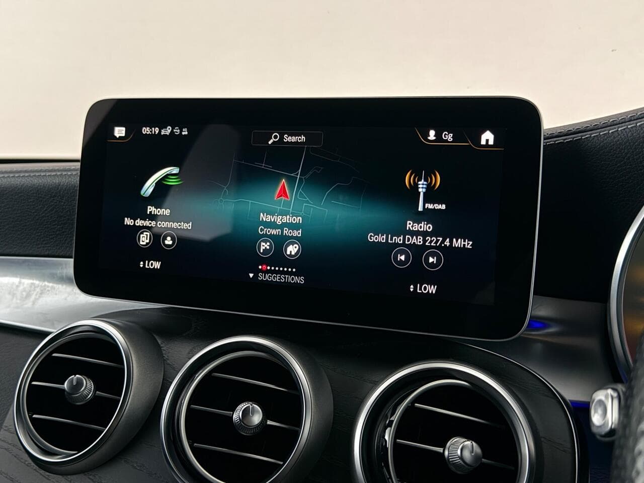 Mercedes-Benz GLC thumbnail Infotainment System