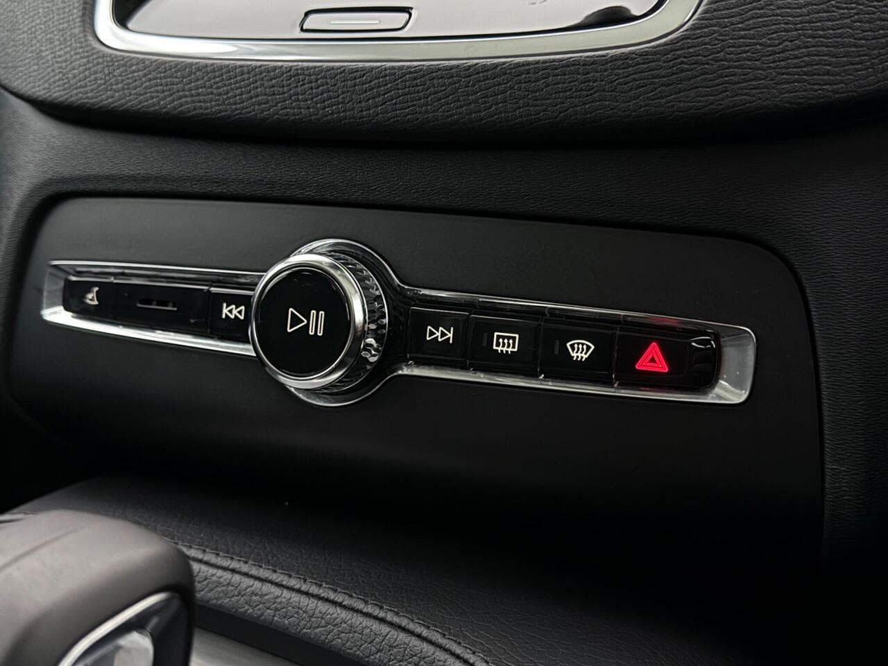 Volvo XC90 thumbnail Misc Controls