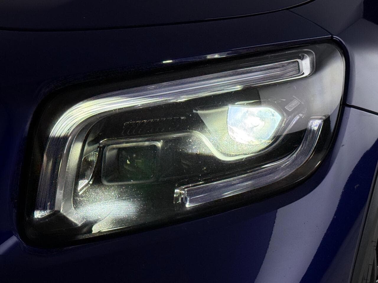 Mercedes-Benz GLB thumbnail Lights Front