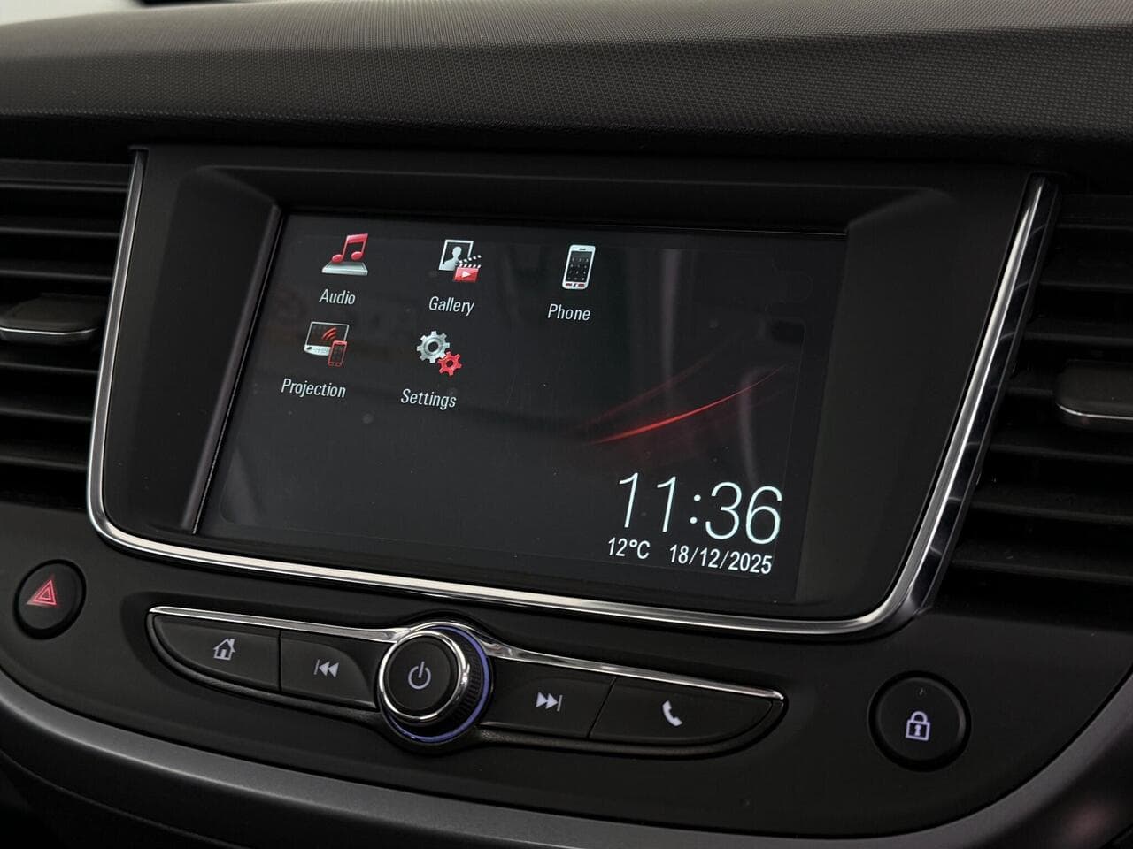 Vauxhall Crossland thumbnail Infotainment System