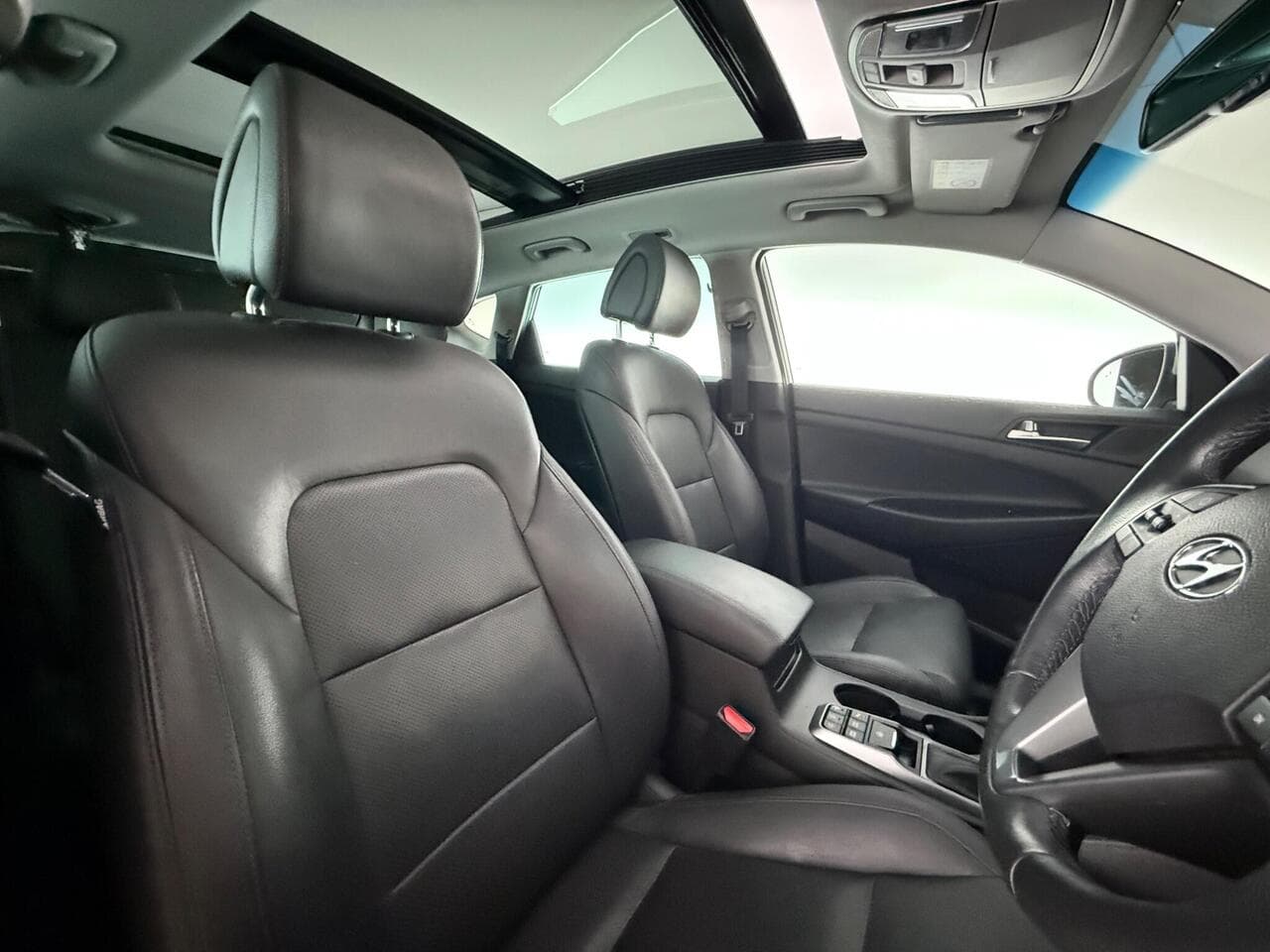 Hyundai TUCSON thumbnail Seat Driver