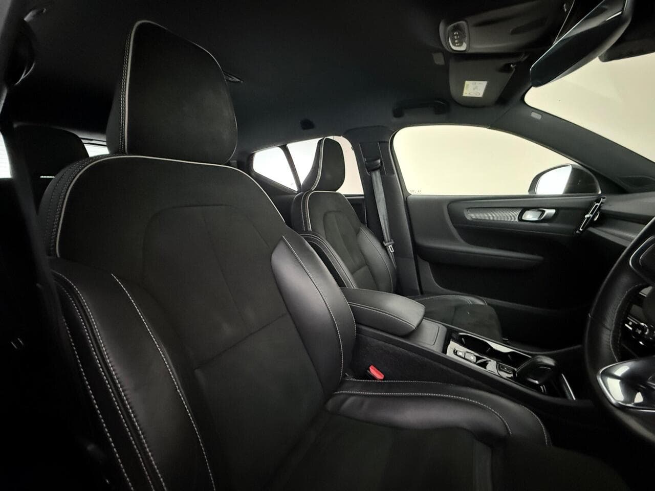 Volvo XC40 thumbnail Seat Driver