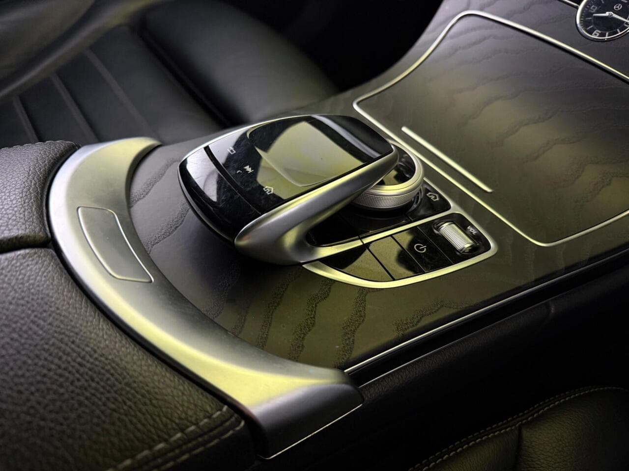 Mercedes-Benz C Class thumbnail Steering Wheel