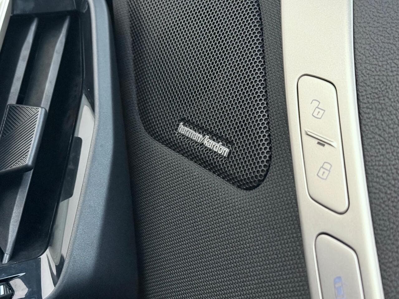 BMW iX thumbnail Misc Controls