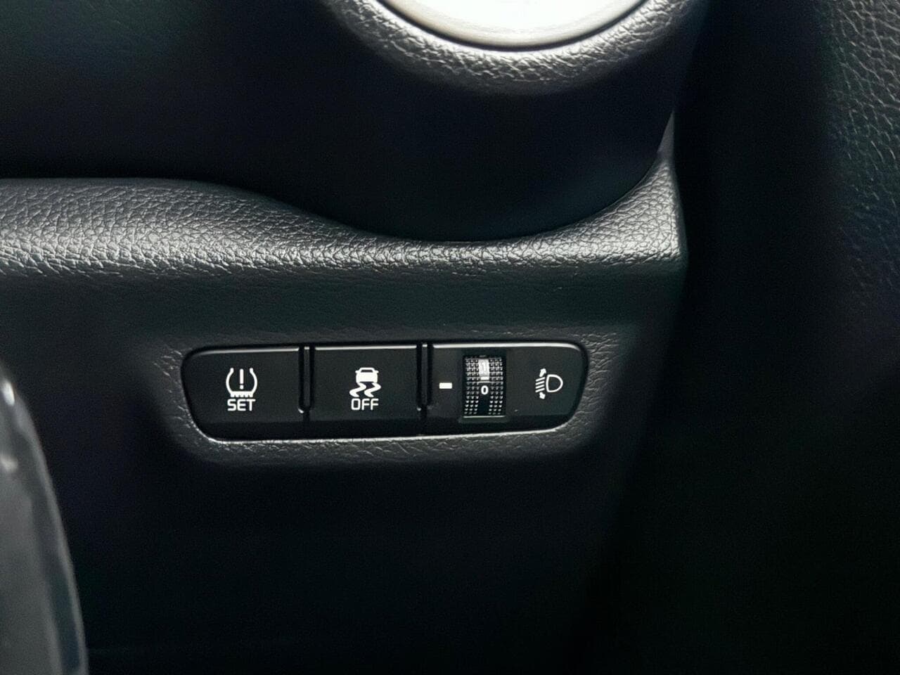 Kia Picanto thumbnail Misc Controls