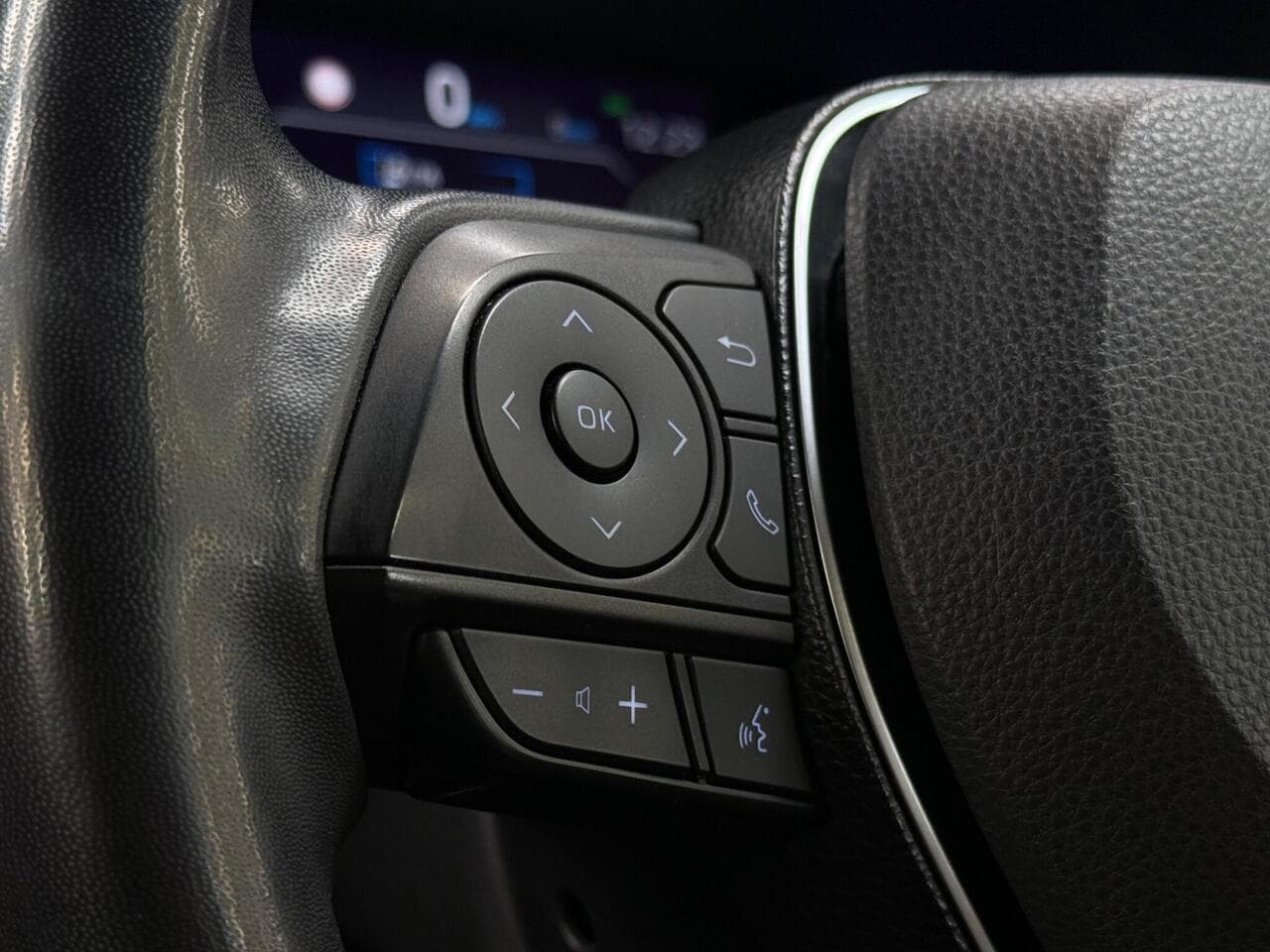 Toyota RAV4 thumbnail Misc Controls