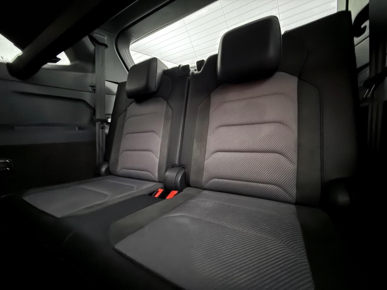 Volkswagen Tiguan Allspace thumbnail Seats Rear