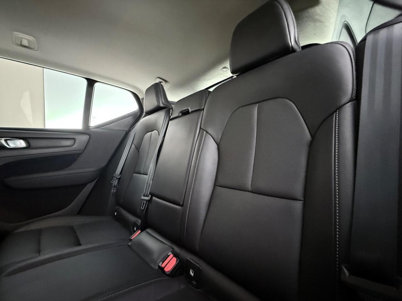 Volvo XC40 thumbnail Seats Rear