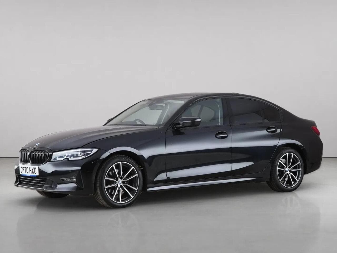 BMW 3 Series thumbnail Front Left