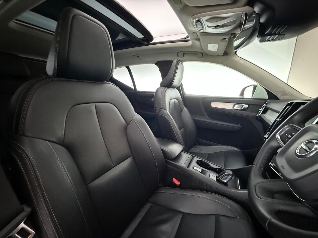 Volvo XC40 thumbnail Seat Driver