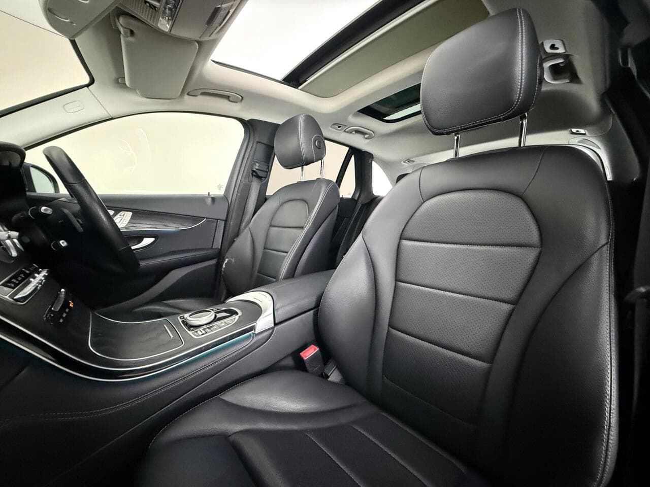 Mercedes-Benz GLC thumbnail Seat Front Passenger