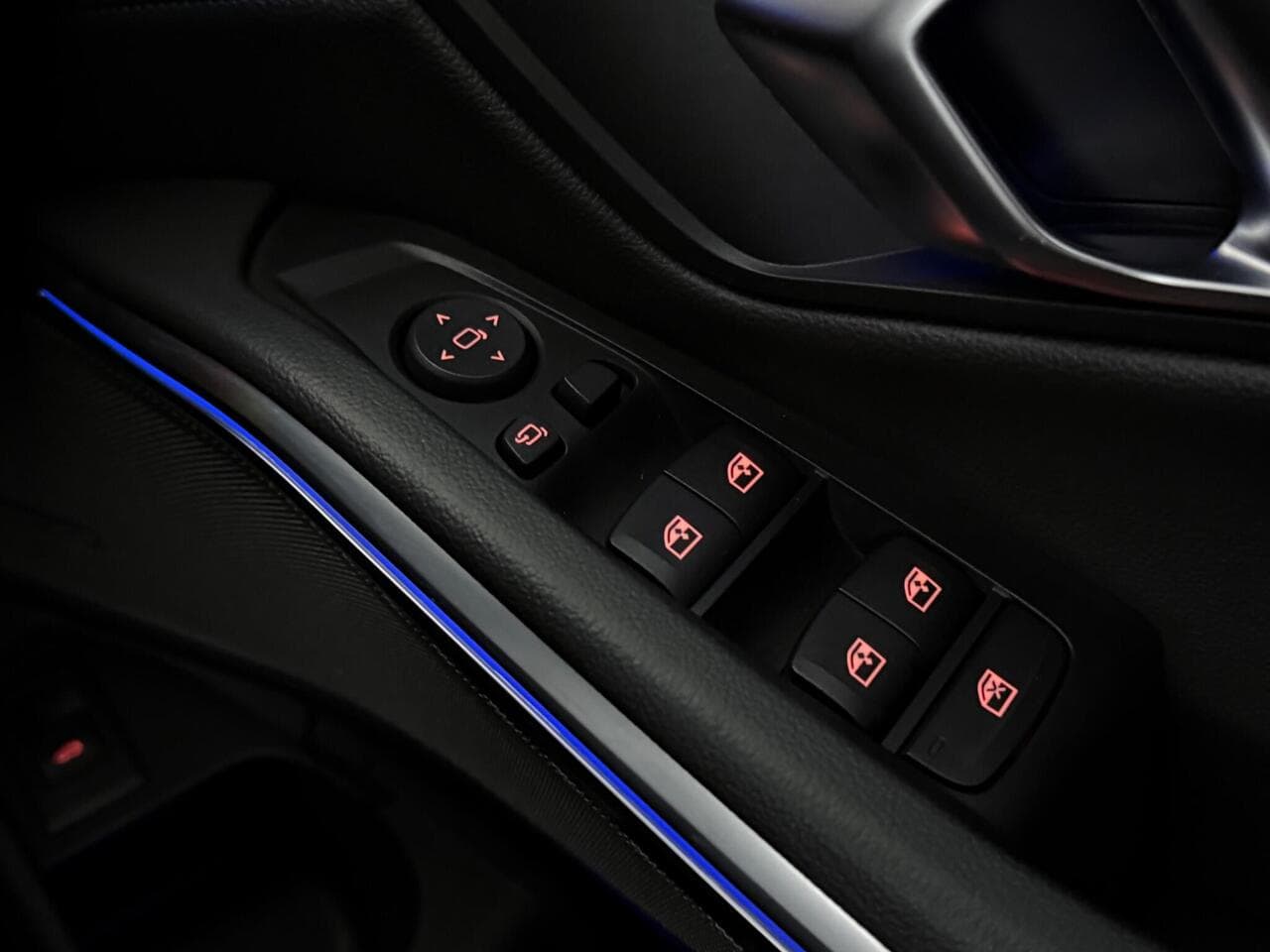 BMW 3 Series thumbnail Misc Controls