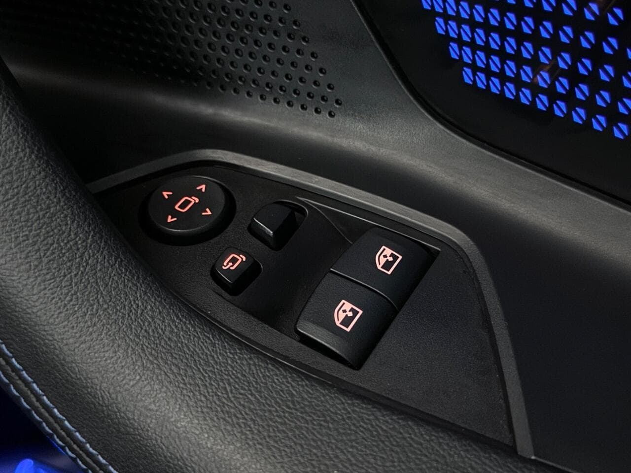 BMW 2 Series thumbnail Misc Controls