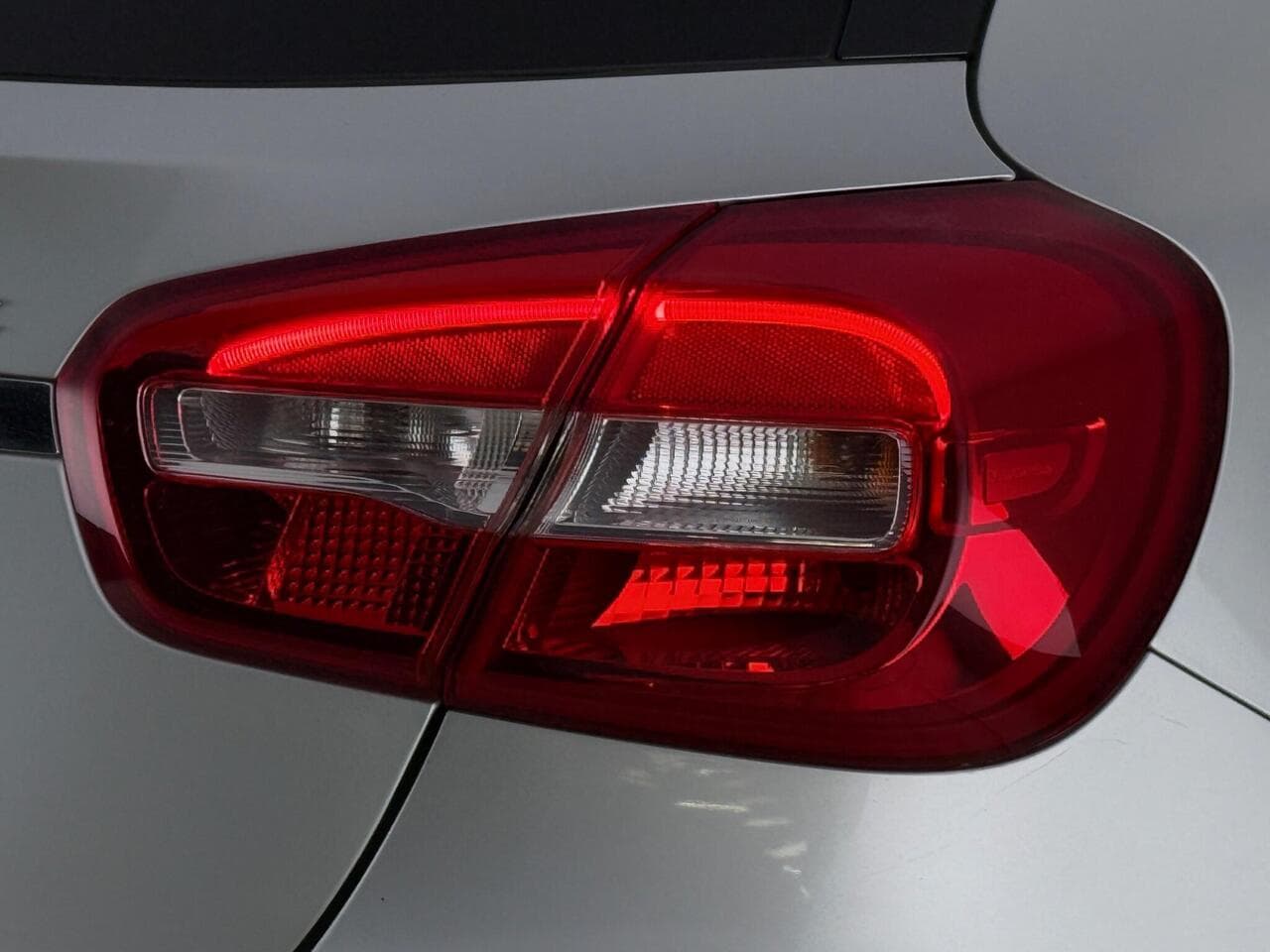 Mercedes-Benz GLA thumbnail Lights Rear