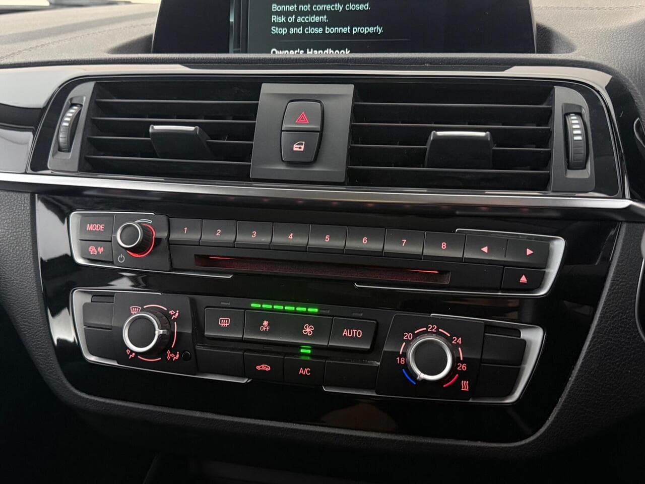 BMW 1 Series thumbnail Infotainment System